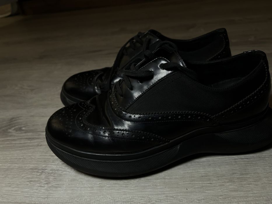Prada оригинал — мужские кожаные туфли-броги, чёрные