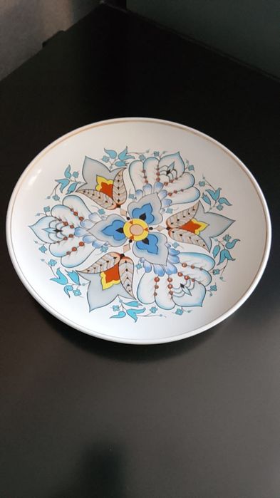 Продам блюдо 27 см