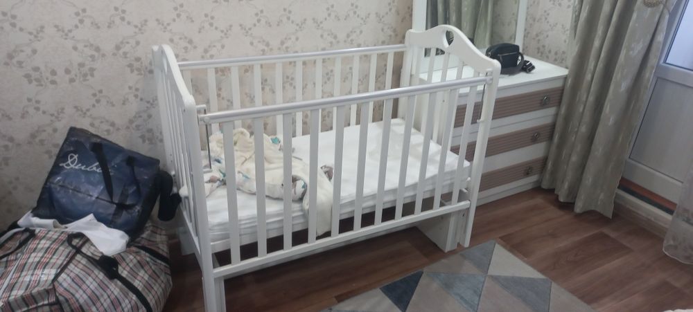 Детская кроватка
