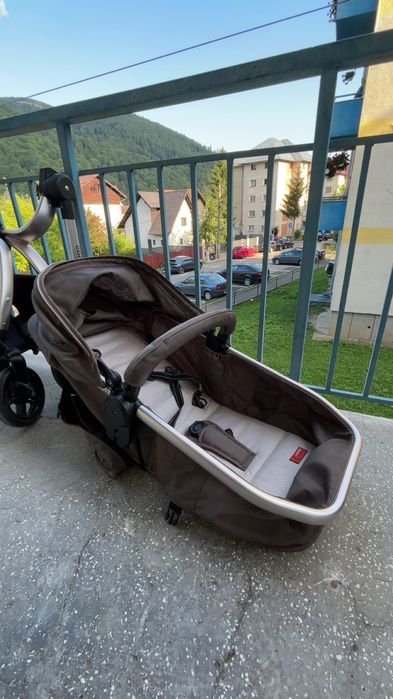 Cărucior bebe Coccolle 2 în 1 – landou + sport, maro/bej – stare foarte bună