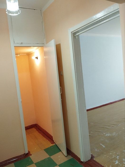 Navoiy shahrida 2 xona uymiz sotiladi