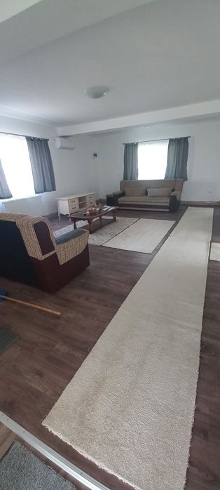 Închiriez vila zona Ford