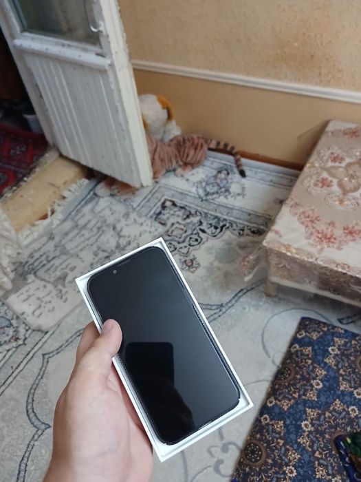 Iphone 13 midhmayt yomkist 89 vakum telefon 128gb + kabel
