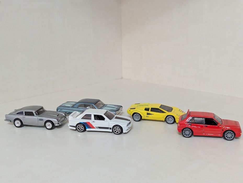 Hotwheels premium
