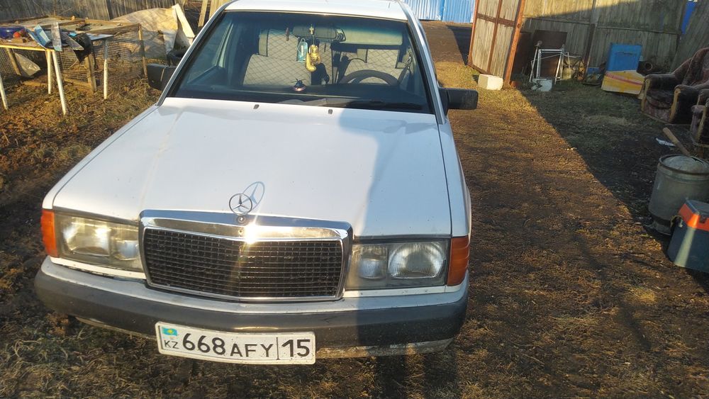 Мерседес 190, 2.0 на январе