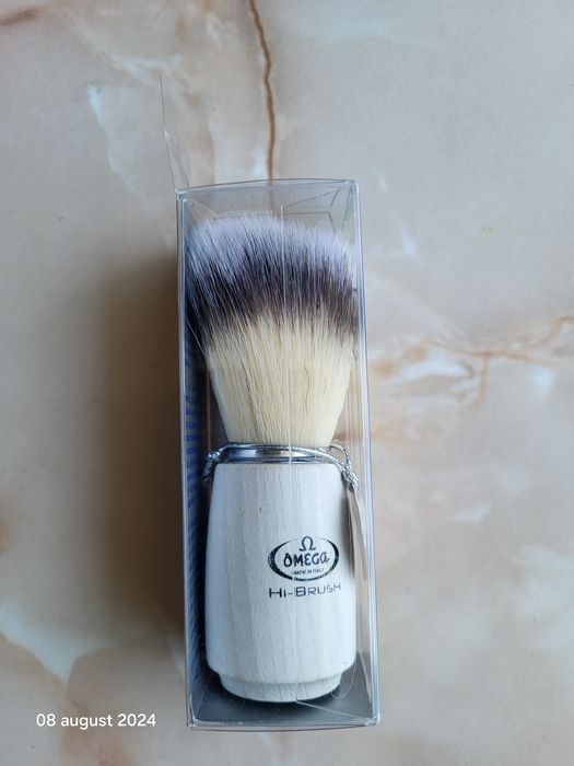 Pamatuf barbierit Omega nou