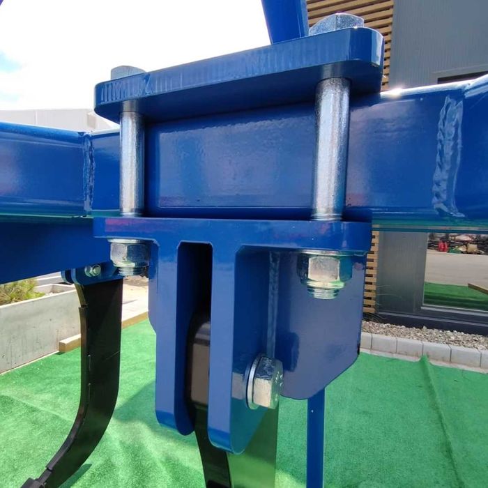 Продълбочител за трактор- 120 коня