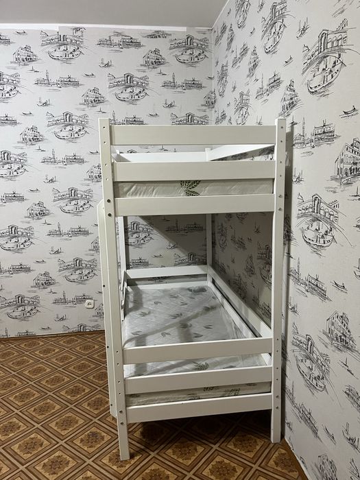 Двухъярусная кровать