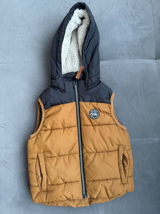 Детски елек за момче HM размер 110/116, 4-6 години