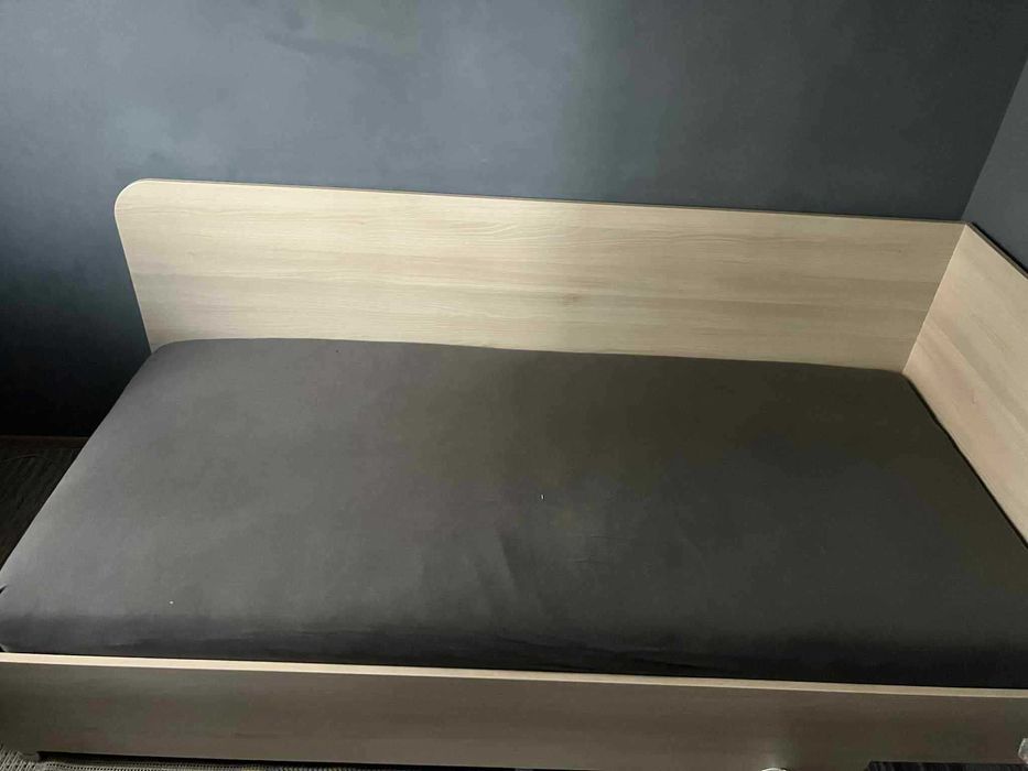 Единично легло с матрак