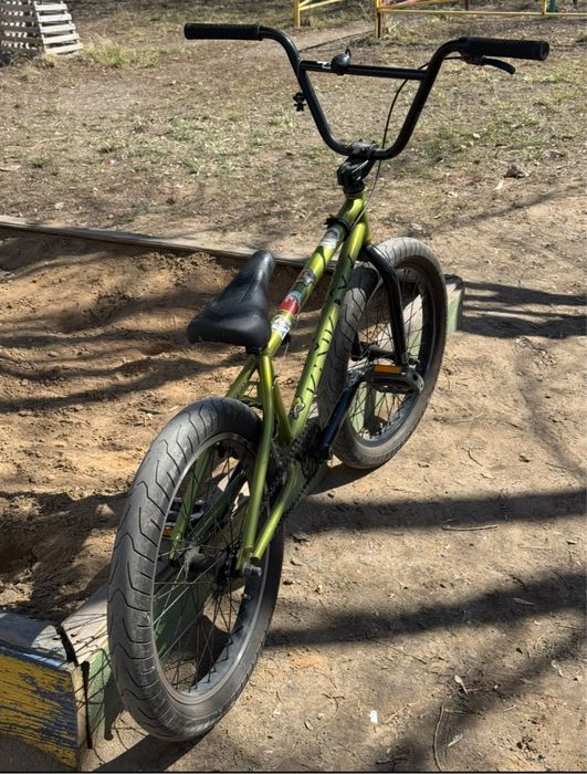 Продам BMX  KINK LAUNCH 2021