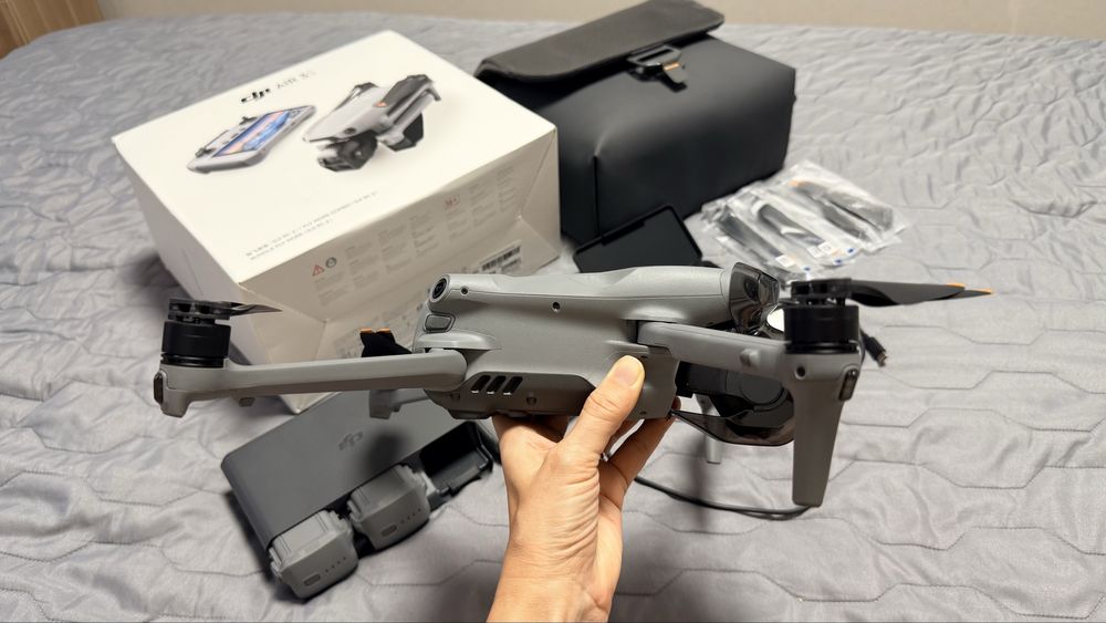 Квадрокоптер DJI Air 3S Fly More Combo (DJI RC 2)