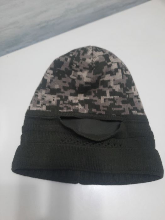 Теплая новая шапка 56-58 размер