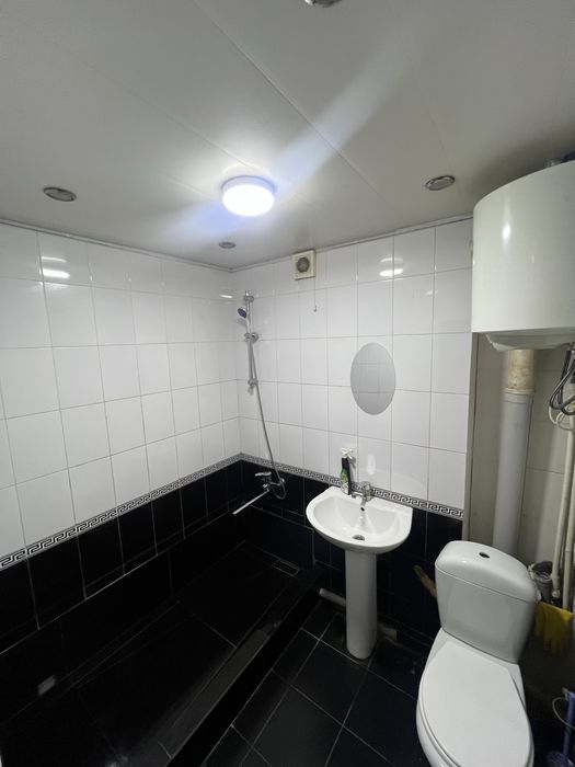 В аренду 3 комнатная квартира в центре Регистан