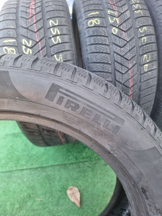 255.50.20 pirelli m+s 100 lei bucata