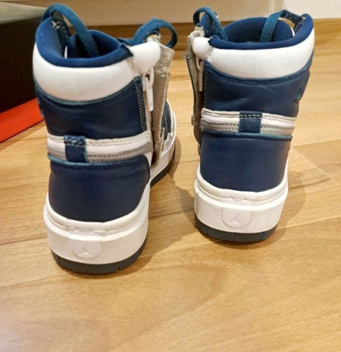 Adidasi Nike Jordan, Ghete