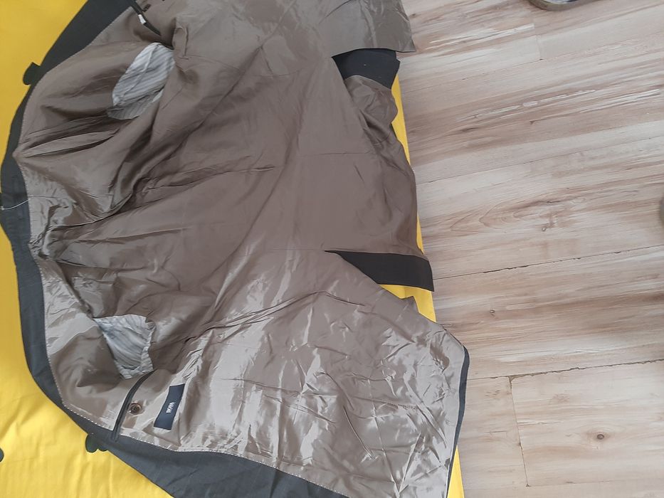 Sacou HUGO BOSS marimea XXL