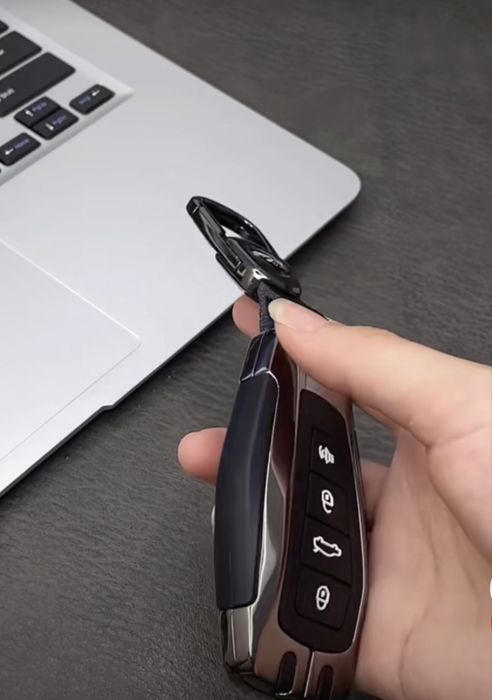 Чехол на ключи geely