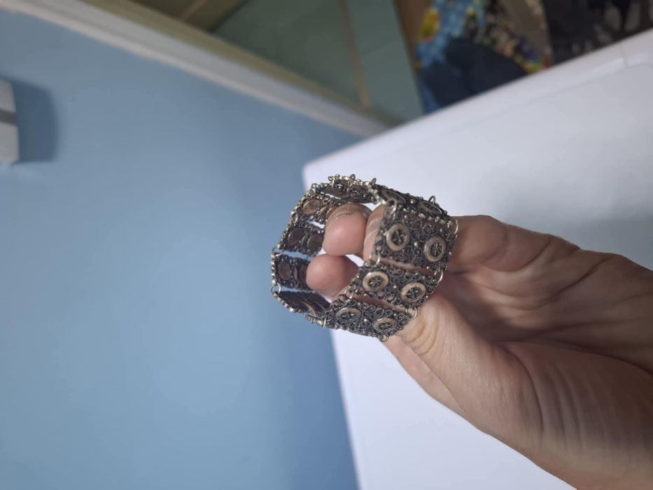 Стара гривна 
Цена 50 лв