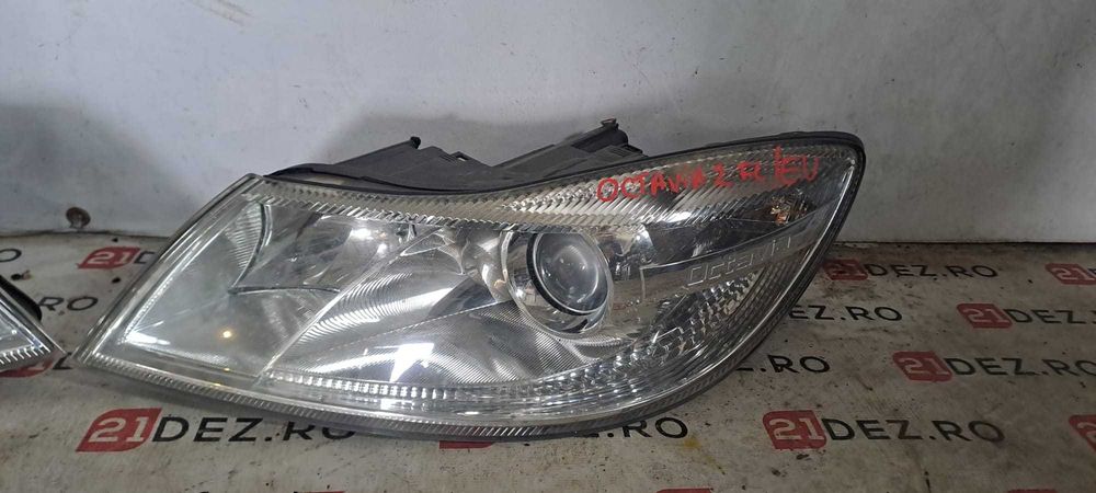 Faruri / Far stanga , far dreapta pentru Skoda Octavia 2 Facelift , de Europa , pretul afisat este per bucata