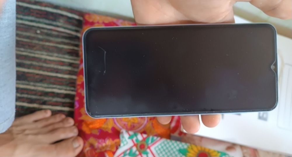 Samsung a13 holati yaxshi