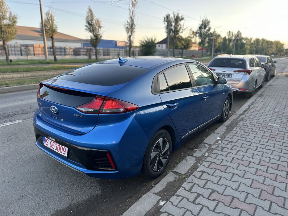 Inchiriez auto inchiriez masini hybrid ieftin