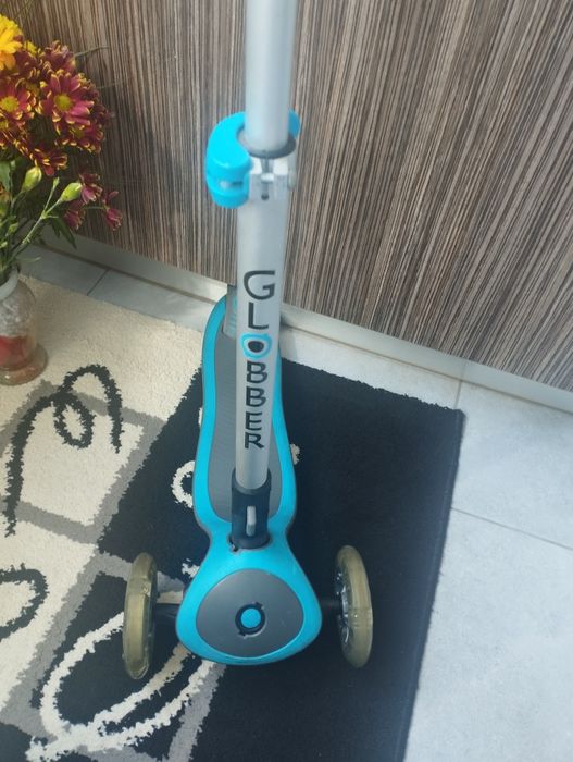 Trotinetă GLOBBER PREMIUM cu lumini Copii