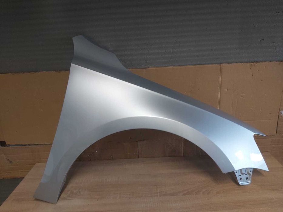 Aripa Fata Dreapta VW Jetta 4/IV 2011-2015 (LA7W (Gri Deschis))