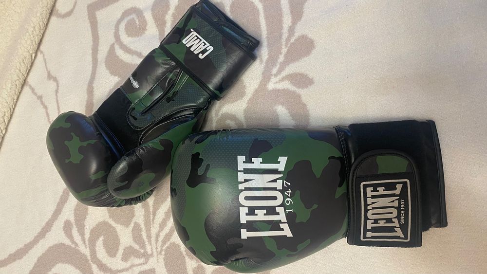 Боксови ръкавици LEONE 14 OZ