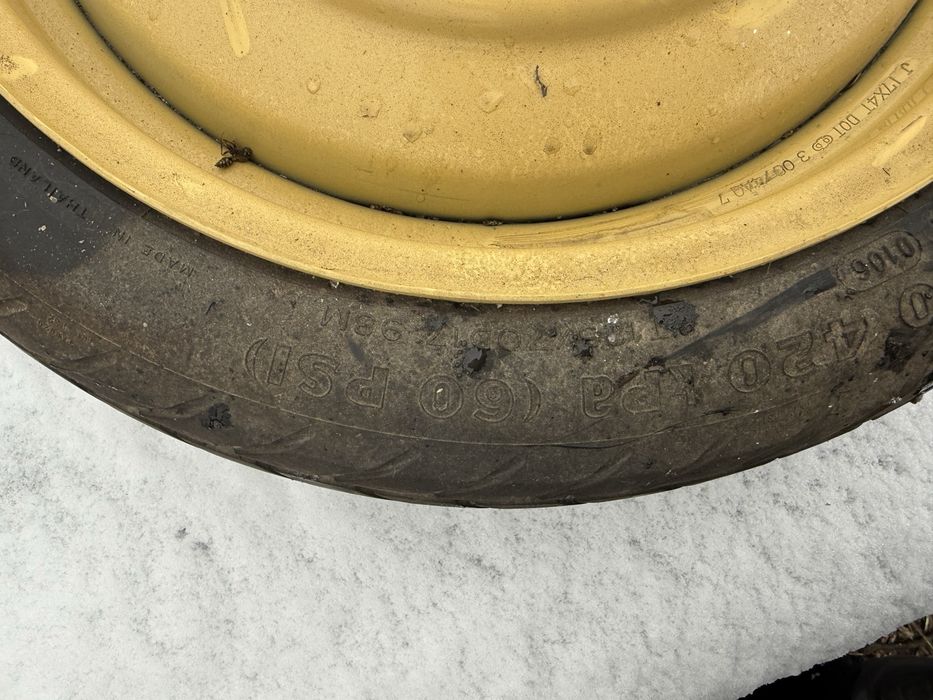 Резервна гума патерица LEXUS