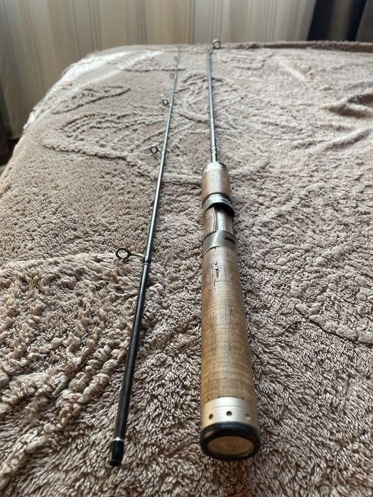 Vând lanseta spinning Shimano Lesath 3-12g 1,80m-schimburi