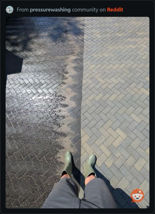 Spălat cu presiune înaltă Brașov - fațade, alei pavaj, terase, trotuare