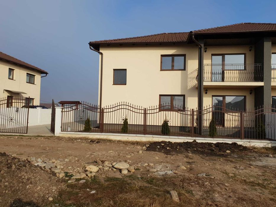 Inchiriez apartament