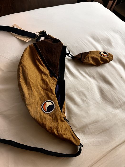 Sling Bag** сумка-слинг