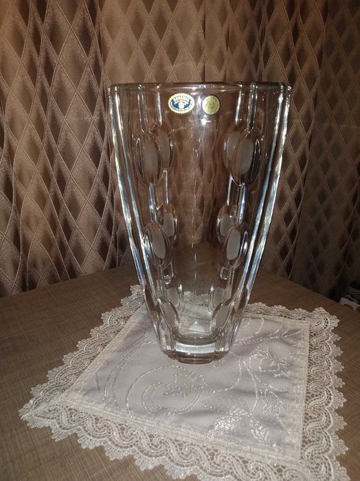 Кристална ваза от масивен чешки кристал Bohemia