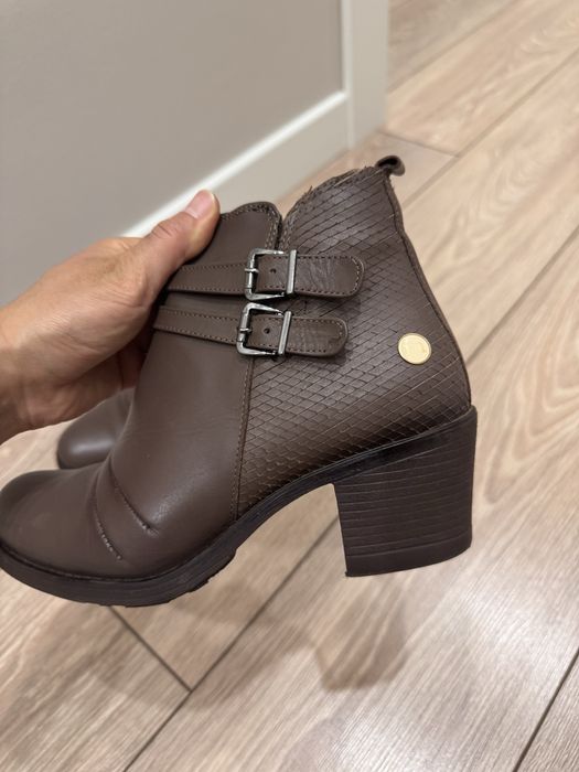 Женские сапоги 37 р