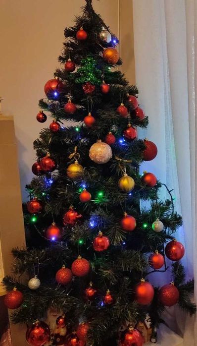 Коледна искуствена елха