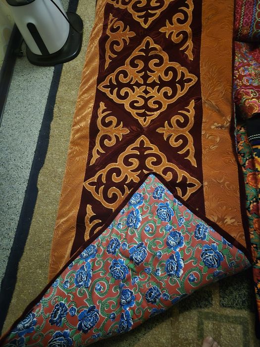 Көрпеше , төсеніш