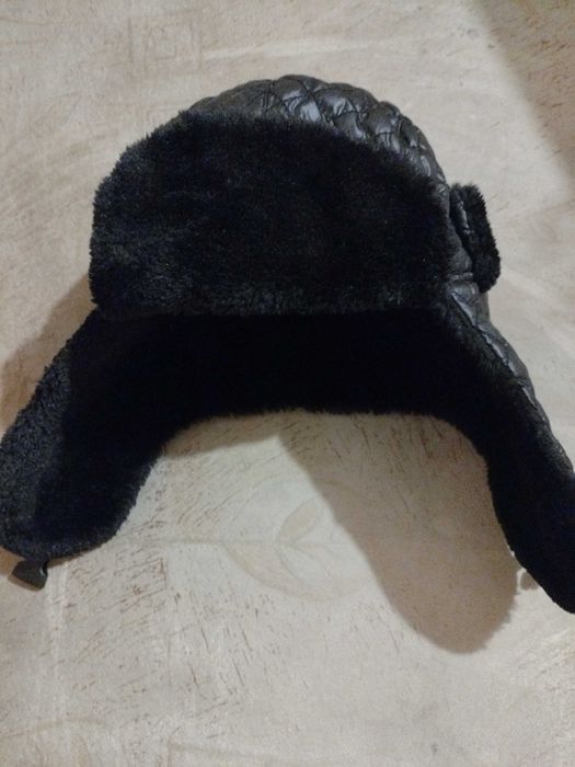 Мъжка шапка ушанка от естествена кожа