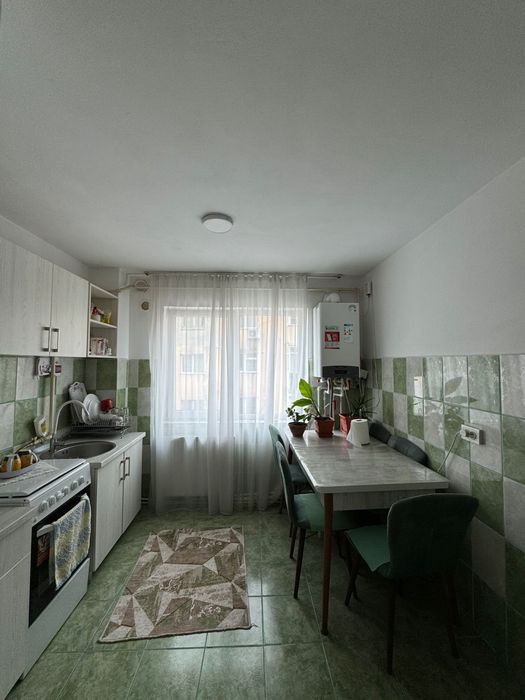 De inchiriat apartament 2 camere (Aleea Plopilor)