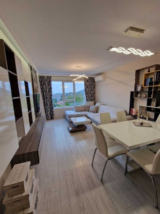 Продава се Двустаен апартамент в Шумен, Пазара - 65 кв.м за 1883 €/кв.м - Снимка #6