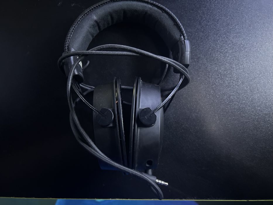 Продам наушники Hyper X