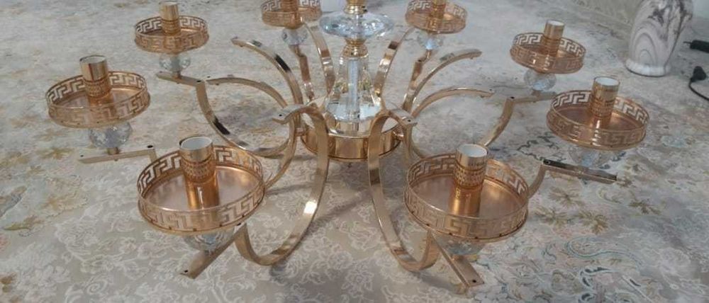 Продается люстра