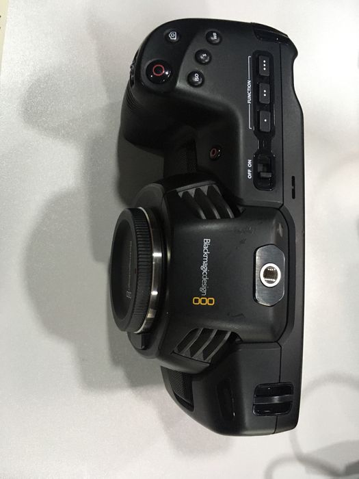 Продам blackmagic 4k pocket cinema camera