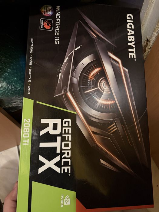 Vand placa video gigabyte rtx 2080ti 11gb