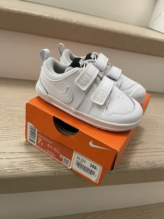 Nike 23,5 unisex, albi, noi