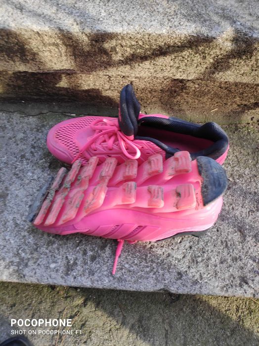 Обувки,маратонки