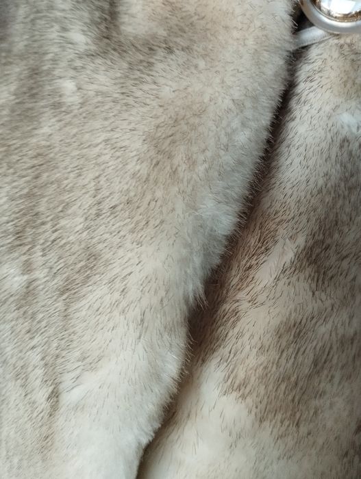 Норковая шуба продаётся