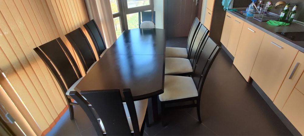 Кухненска маса със 8 стола