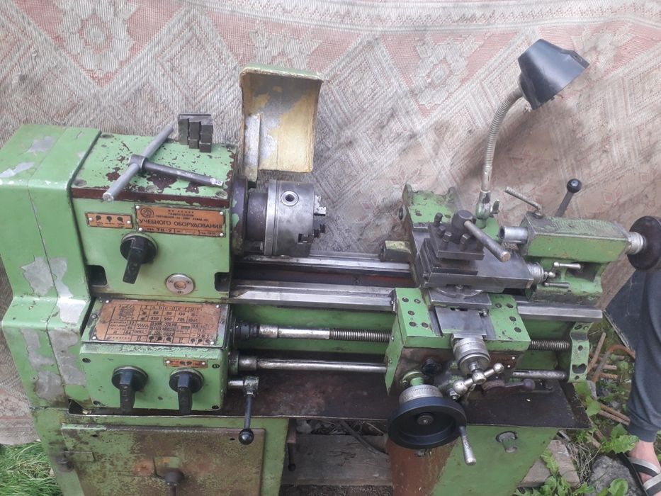 Токарный станок тв7